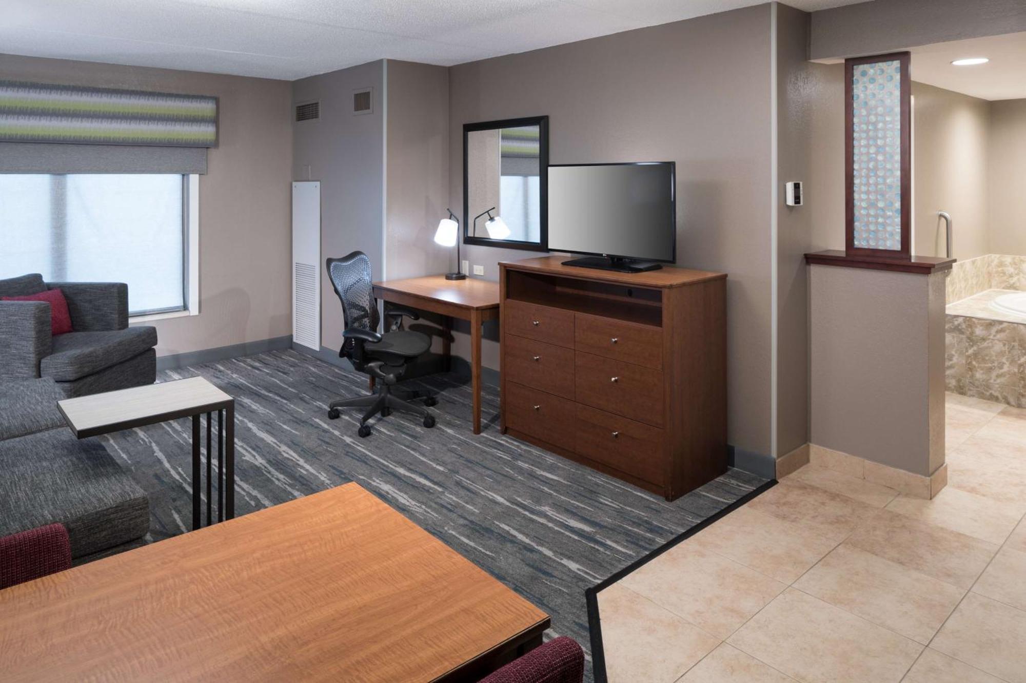 סקוקי Hampton Inn & Suites Chicago North Shore מראה חיצוני תמונה
