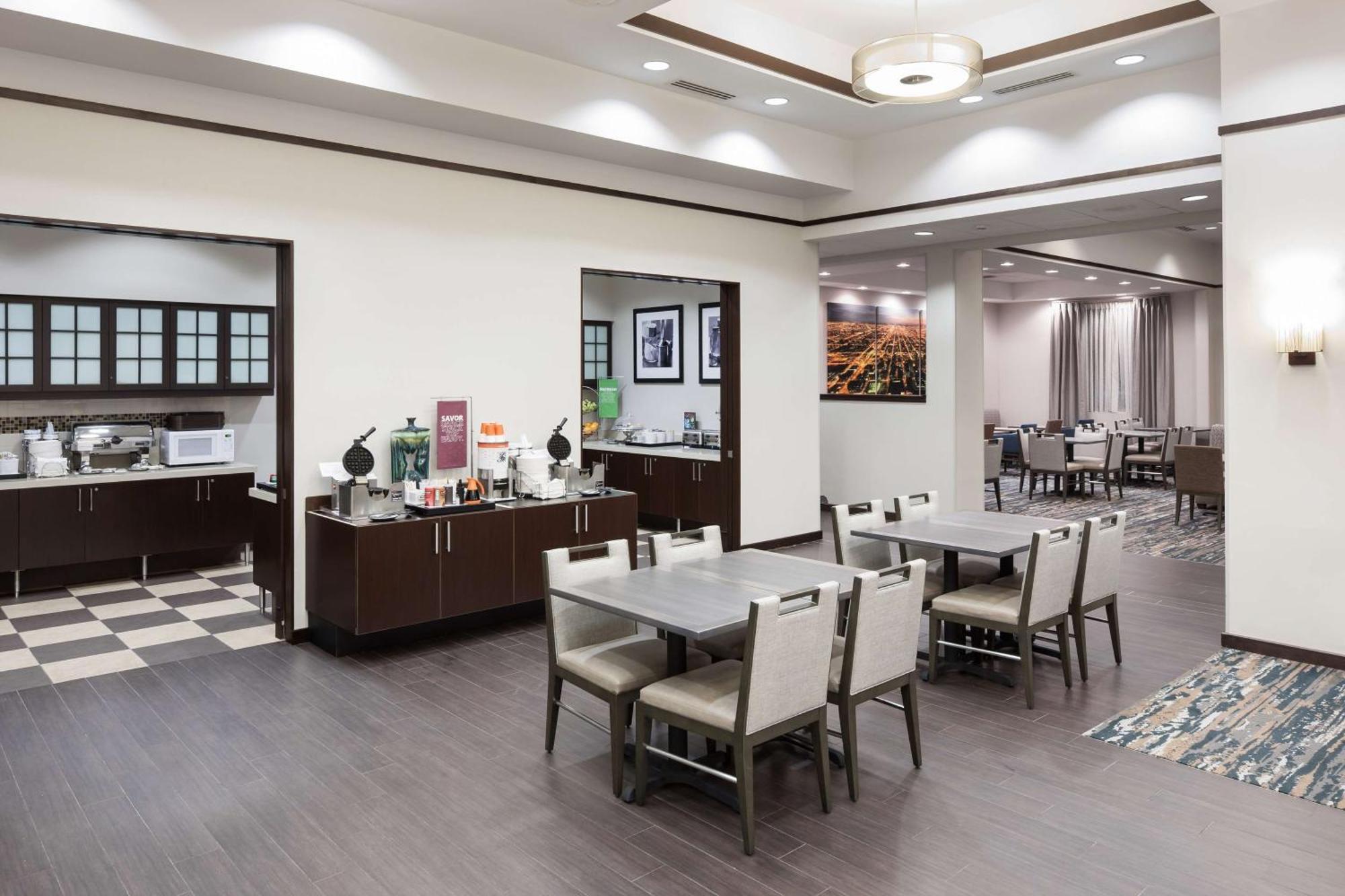 סקוקי Hampton Inn & Suites Chicago North Shore מראה חיצוני תמונה
